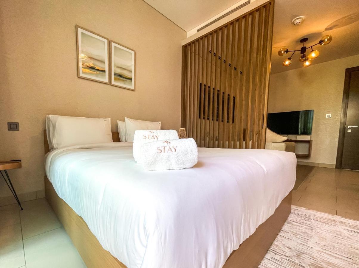 Stay By Latinem Luxury Studio Holiday Home G6-6103 Near Burj Khalifa Дубай Екстериор снимка